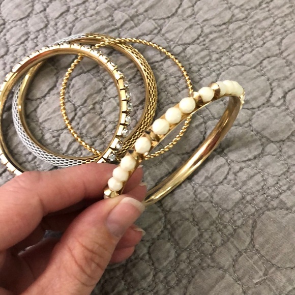 Bracelets Fashion set of 4 🔥 - Picture 5 of 7